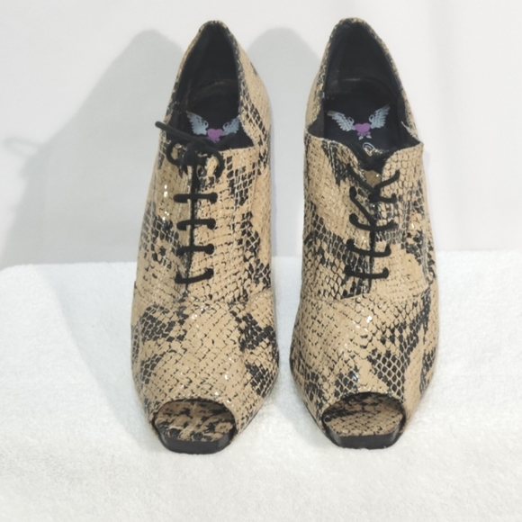 Penny Loves Kenny Shoes - PENNY LOVES KENNY SNAKE SKIN LEATHER LACE UP HEELS ZEN PEP TOE BOOTIE SIZE 7